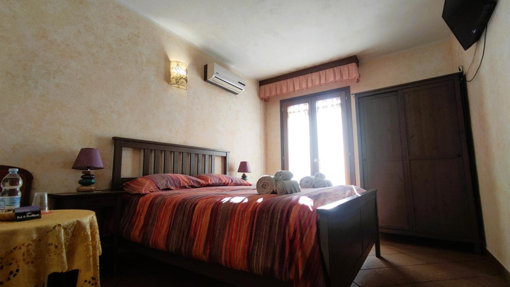 Grotta Delle Fate Bed and Breakfast Ossi Eksteriør billede